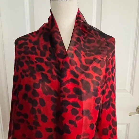 ALEXANDER MCQUEEN SILK RED/BLACK LEOPARD BIG SKULL SCARF - NEW TAGS ON - Picture 5 of 6